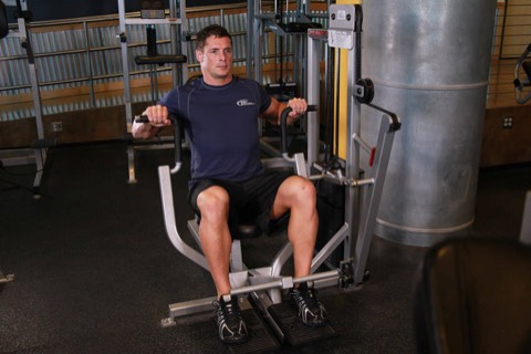Chest press machine: start position