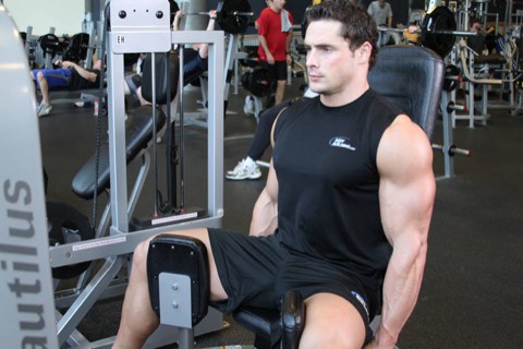 Hip adduction machine: start position
