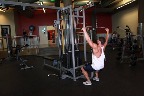 Lat pulldown: start position